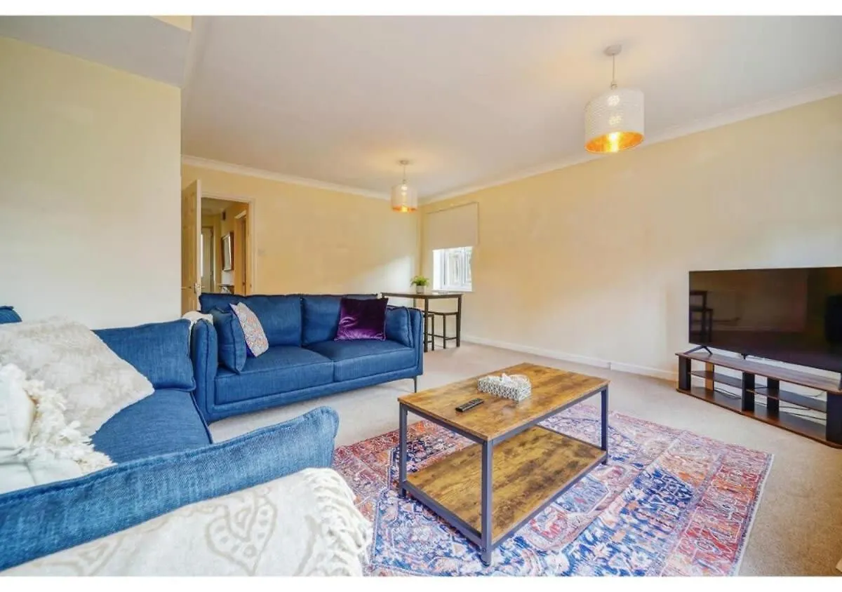 Charming Uxbridge 3Br Home With Parking Reino Unido