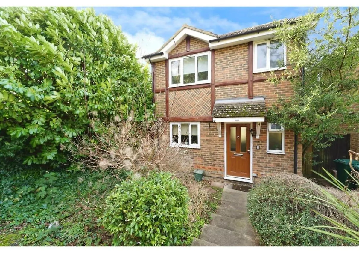 Сasa de vacaciones Charming Uxbridge 3Br Home With Parking Reino Unido